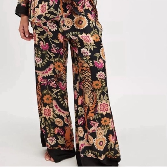 🆕 NWT FP Pajama SET Iron Combo Tiger Floral Print SILKY oversized XL Long Tall - Picture 5 of 16